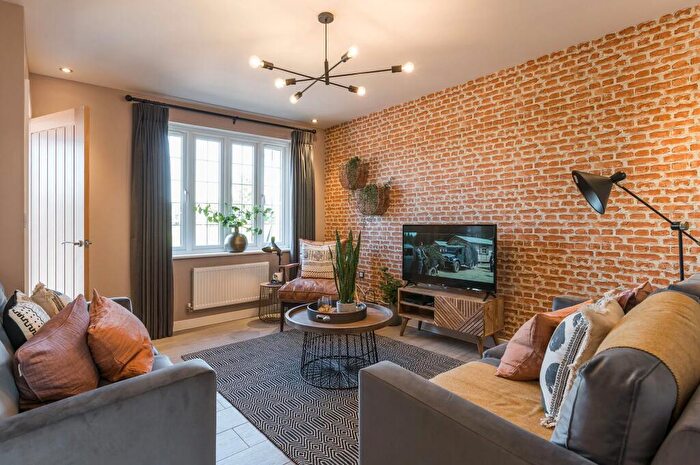 2 Bedroom Terraced House For Sale In Birmingham Road, Alcester, B49