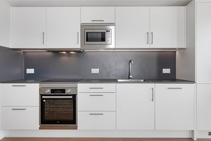 1 Bedroom Flat To Rent In Orion House - Cranbrook Road, IG1