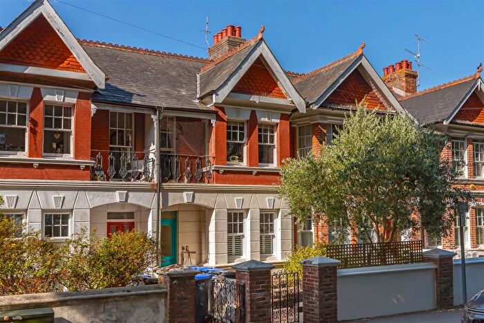 2 Bedroom Flat For Sale In St Matthews Road, Worthing, BN11