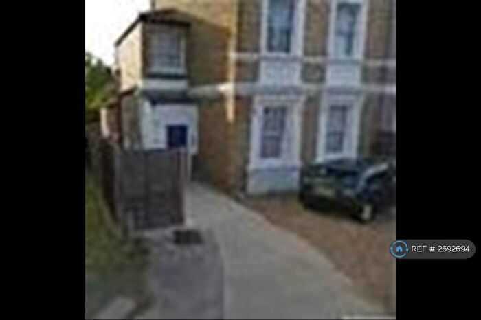 Studio To Rent In Baker Street, Enfield, EN1