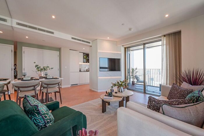 2 Bedroom Flat For Sale In One Thames Quay, Canary Wharf, London, E14