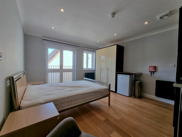 Studio To Rent In Marlow Bottom, Marlow, SL7