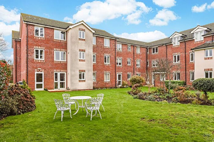 1 Bedroom Flat To Rent In St. Richards Lodge, Spitalfield Lane, Chichester, West Sussex, PO19