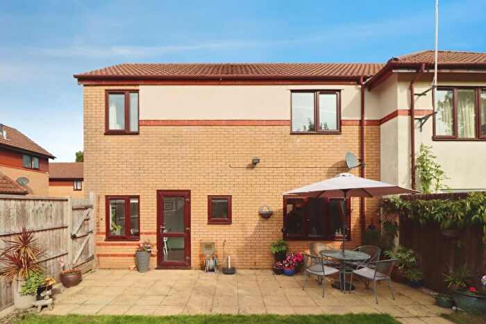 3 Bedroom Semi-Detached House For Sale In Rosebay Mead, Bristol, BS16