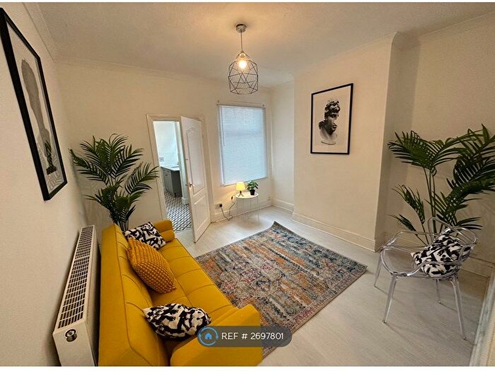 1 Bedroom Flat To Rent In Regent Street, Willenhall, WV13