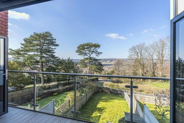 2 Bedroom Apartment To Rent In Harrowlands Park, Dorking, RH4