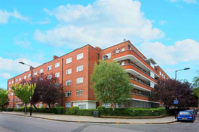 2 Bedroom Flat To Rent In Lordship Road, London, N16