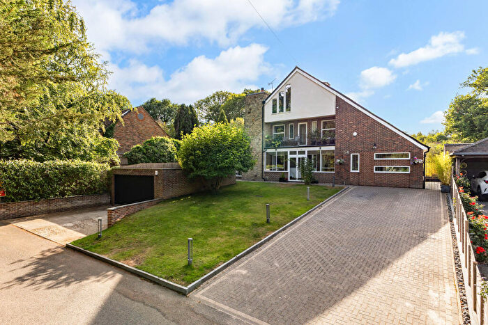 4 Bedroom House For Sale In Kingswood Way, South Croydon, CR2