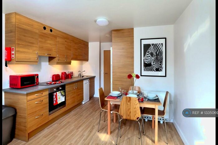 4 Bedroom Flat To Rent In Mulberry House, Southampton, SO14