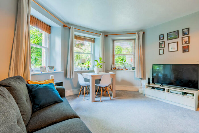 3 Bedroom Flat For Sale In Garden Flat, Redland Road, Redland, Bristol, BS6