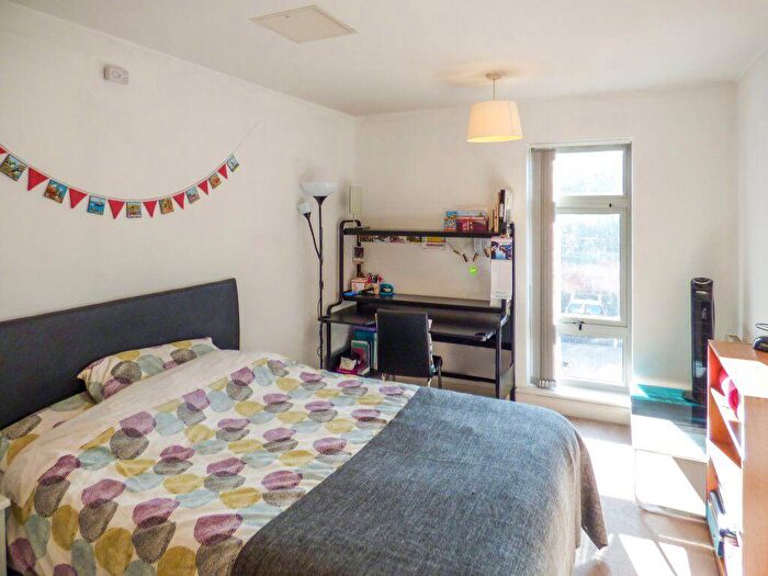 1 Bedroom Flat To Rent In Apt Dain Court, B29