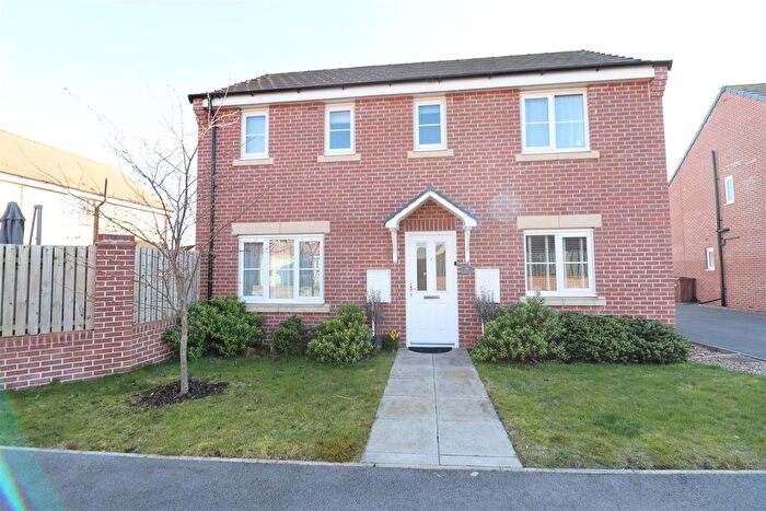 3 Bedroom Detached House For Sale In Grainger Drive, Pocklington, York, YO42