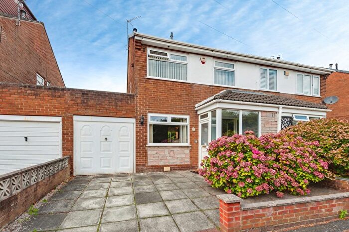 3 Bedroom Semi-Detached House For Sale In Primrose Close, Widnes, Cheshire, WA8