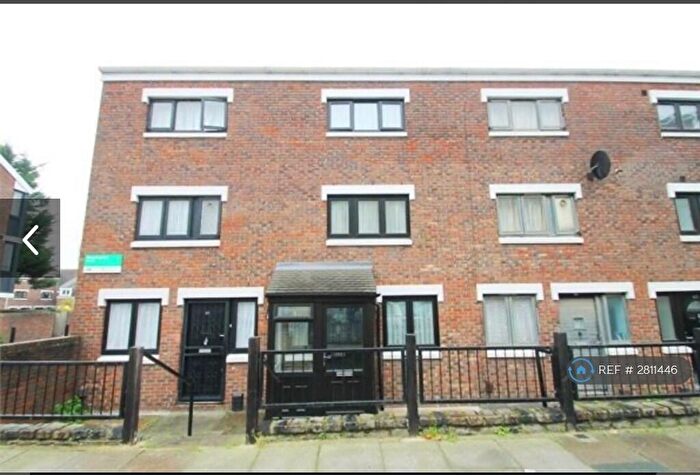 4 Bedroom End Of Terrace House To Rent In Shearling Way, London, N7