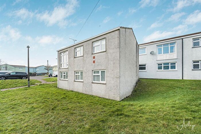 3 Bedroom Semi-detached House For Sale In Kenilworth Place, West Cross, Swansea, SA3