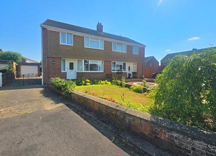 3 Bedroom Semi-Detached House For Sale In Kirkfield Road, Darlington, DL3