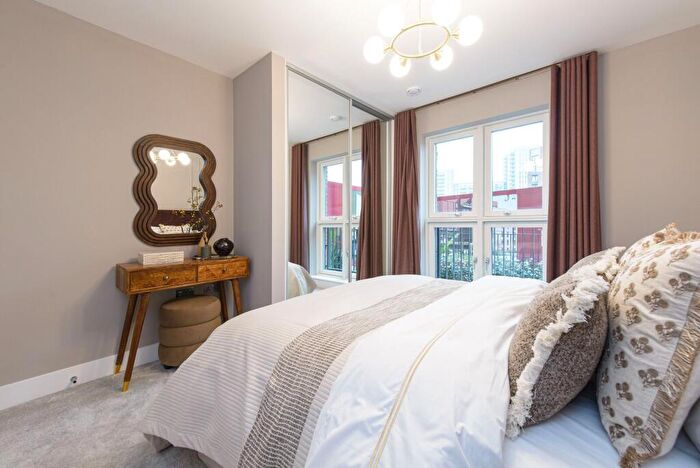 2 Bedroom Flat For Sale In Colindale Gardens, Colindale, NW9