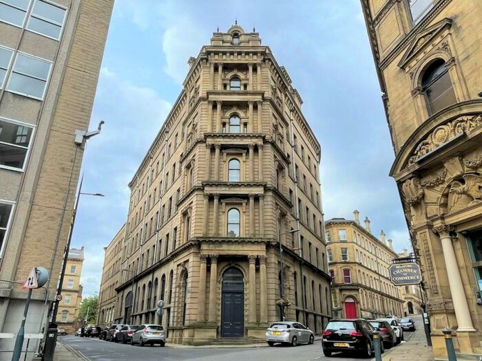 1 Bedroom Apartment To Rent In -Bedroom Apartment - Law Russell House, Bradford, BD1