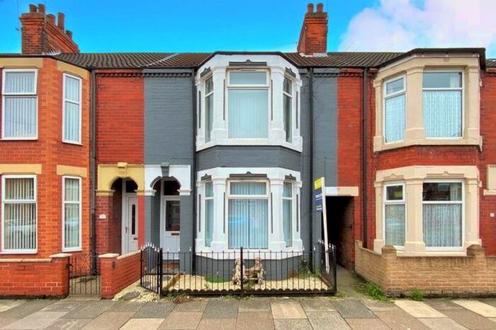 3 Bedroom Terraced House To Rent In Summergangs Road, Hull, HU8