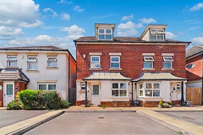 4 Bedroom Semi-Detached House For Sale In Cirrus Drive, Shinfield, Berkshire, RG2