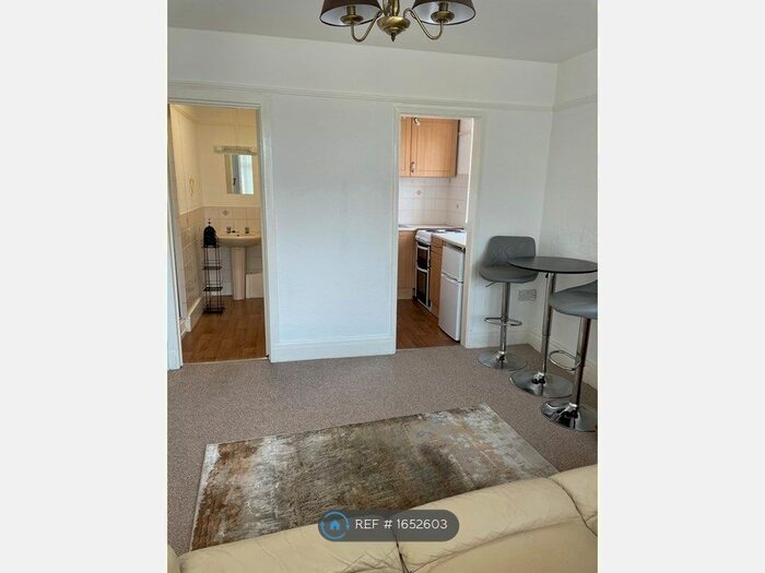 1 Bedroom Flat To Rent In Anchorsholme Lane West, Thornton-Cleveleys, FY5