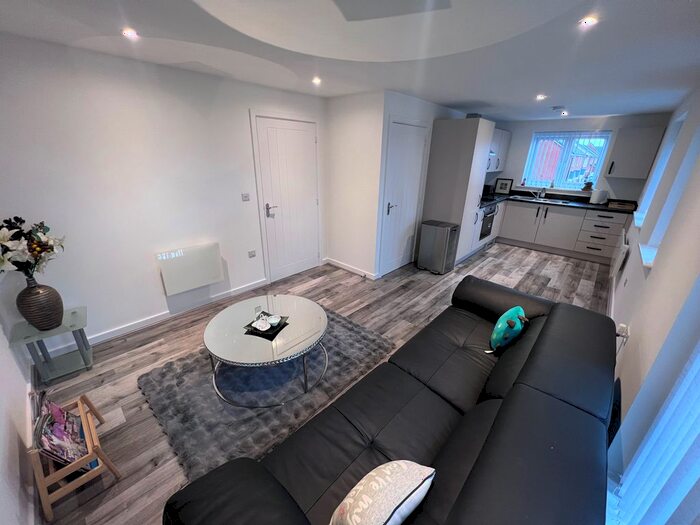 2 Bedroom Flat To Rent In Eliot Gardens, Coventry, CV6