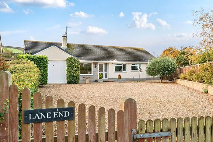 3 Bedroom Bungalow For Sale In Mill Lane, Frogmore, TQ7