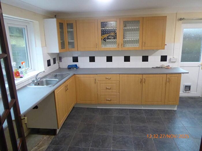 3 Bedroom Property To Rent In Coronation Rd, Carmarthen, SA31