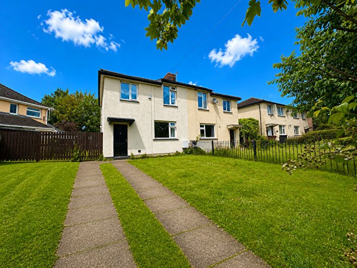 3 Bedroom Semi Detached House For Sale In Southfield Drive, Westhoughton, BL5