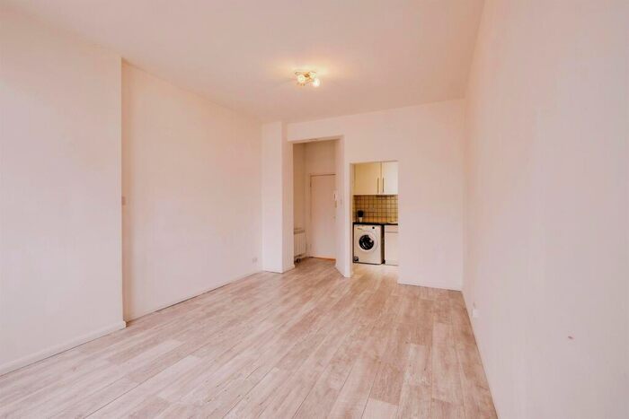 1 Bedroom Flat For Sale In Lorne Park Road, Bournemouth, BH1