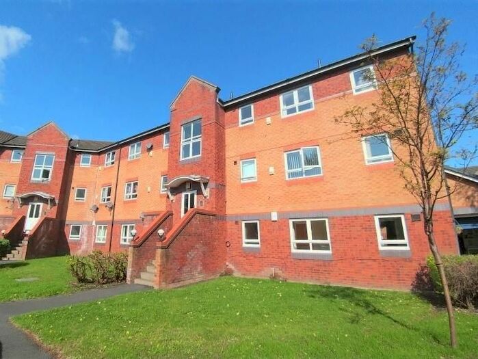 2 Bedroom Flat To Rent In Princes Gardens, City Centre L3