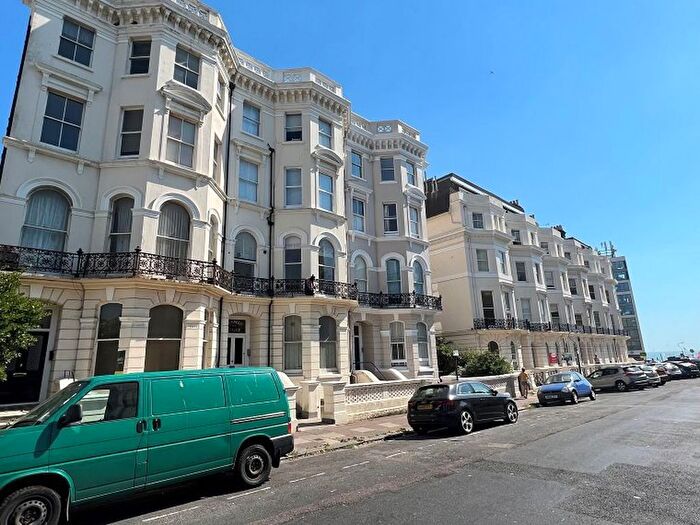 Studio To Rent In St Aubyns, Hove, BN3
