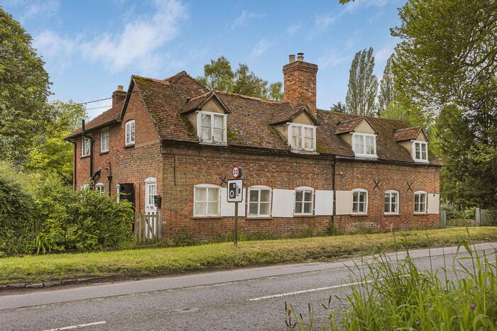 3 Bedroom Cottage For Sale In Nuneham Courtenay, Nuneham Courtenay, OX44