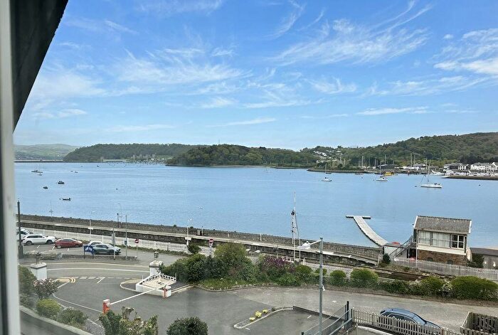 2 Bedroom Apartment For Sale In Station Road, Deganwy, LL31