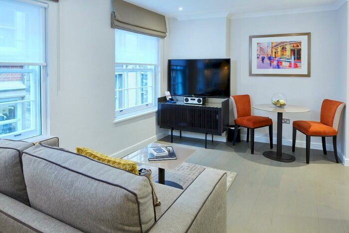 Studio To Rent In Bow Lane, London, EC4R