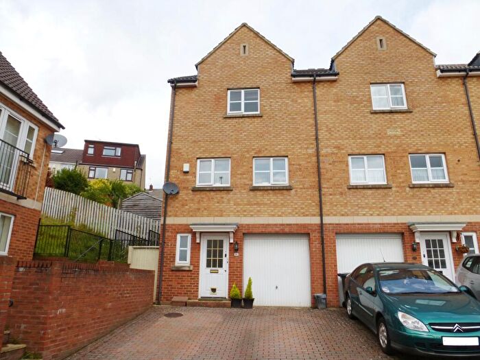 4 Bedroom House To Rent In Blue Falcon Road, Bristol, BS15