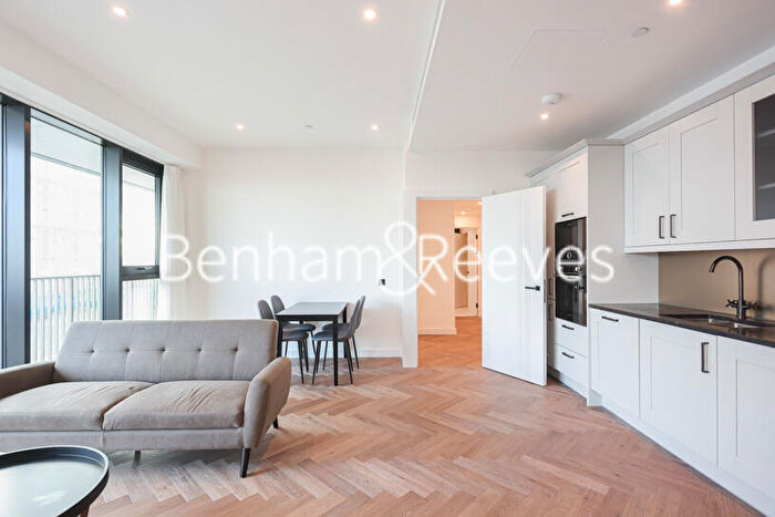 2 Bedroom Apartment To Rent In Merino Gardens, Wapping, E1W