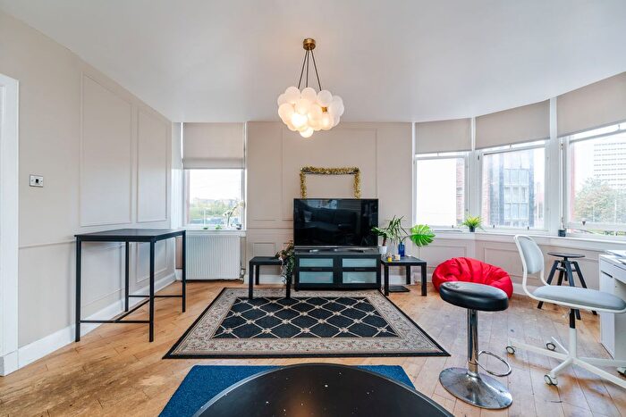 2 Bedroom Flat For Sale In Hunter Street, Glasgow, G4