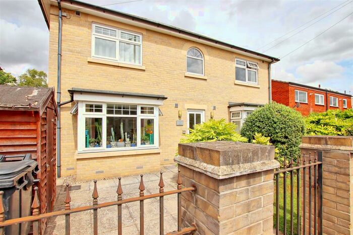 1 Bedroom Flat To Rent In Flat Swanborough Hou BrookfieldsCambridge, SE12