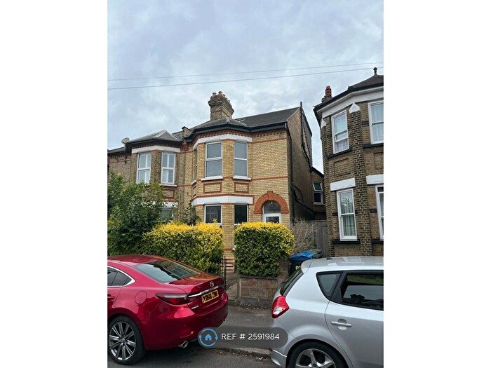 5 Bedroom Semi-Detached House To Rent In Waddon Road, Croydon, CR0