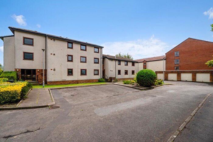 2 Bedroom Flat For Sale In Rosedale Gardens, Helensburgh, G84