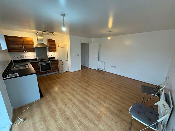 2 Bedroom Flat To Rent In Fortune Avenue, Edgware, HA8