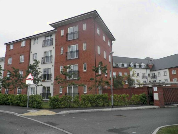 2 Bedroom Flat To Rent In Greenings Court, Carrington Paek, WA2