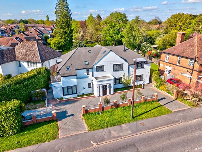 5 Bedroom Detached House For Sale In Sandpit Lane, St. Albans, Hertfordshire, AL4