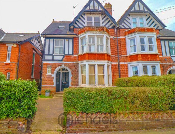 2 Bedroom Flat To Rent In Inglis Road, Lexden, Colchester, CO3