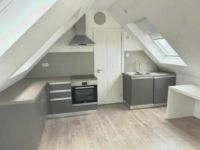 Studio To Rent In Station Road, Barnet, EN5