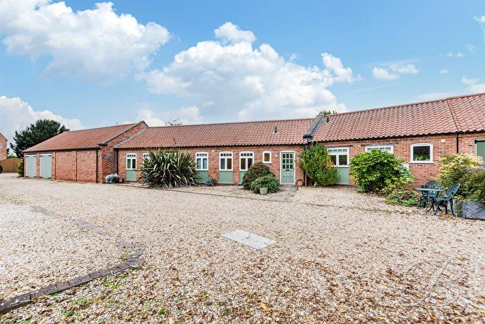 4 Bedroom Barn Conversion For Sale In Church View, Bilsthorpe, Newark, NG22