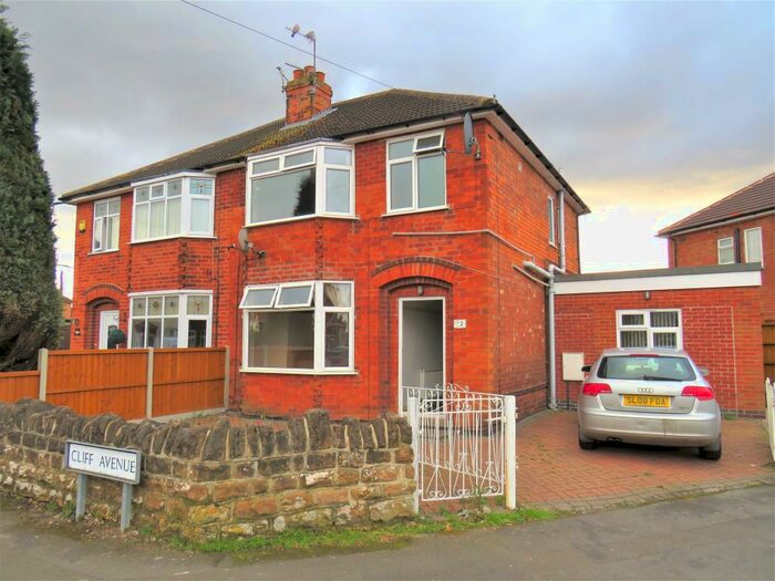 4 Bedroom Semi-Detached House To Rent In Cliff Avenue, Loughborough, LE11