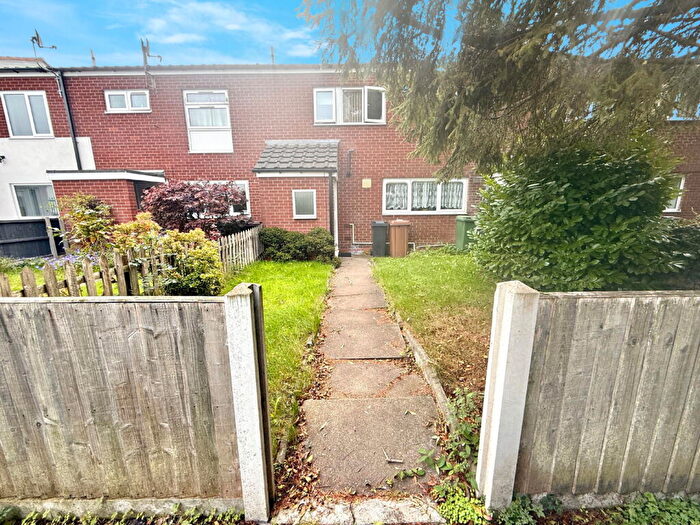 4 Bedroom Terraced House To Rent In Auckland Drive, Smiths Wood, B36