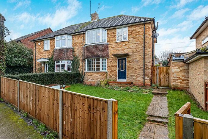 3 Bedroom Semi Detached House For Sale In Stuart Close, Emmer Green, Reading, RG4